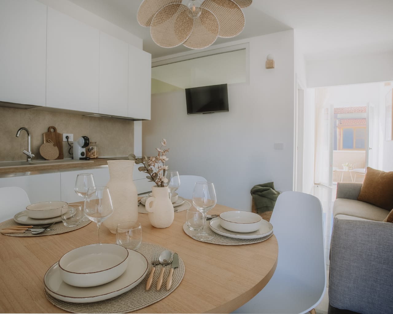 Tavolo da pranzo Appartamento 6 Gaie Apartments Carbonia 5